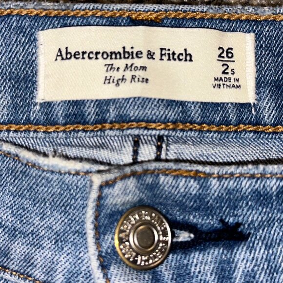 Abercrombie - High Rise Mom Jeans - 26S - Picture 3 of 5